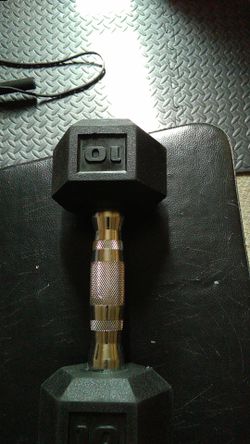 One hex rubber 10 pound dumbbell great condition