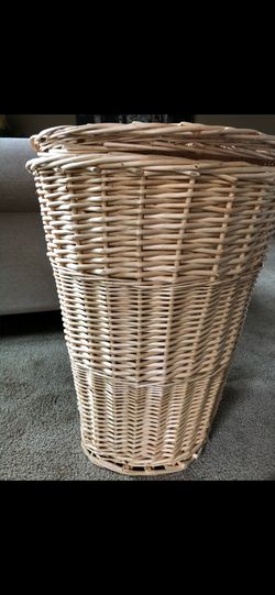 3 Straw Storage Baskets With Lids