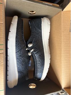 Ariat women’s shoes