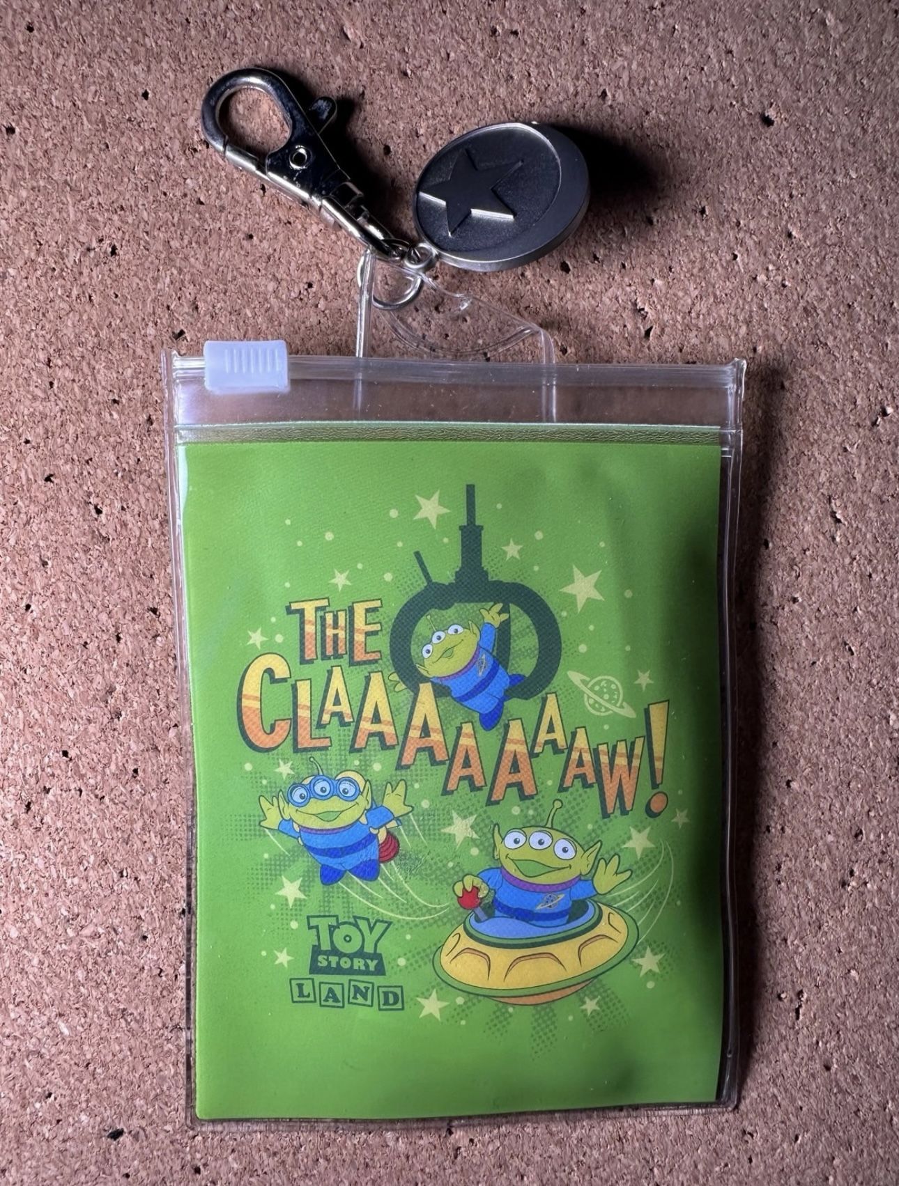 New Disney Parks Toy Story Land|Pin Lanyard Pouch"The Claw"Green Aliens W/ Charm