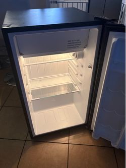Mini fridge