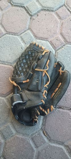 Mizuno MVP Baseball Glove
