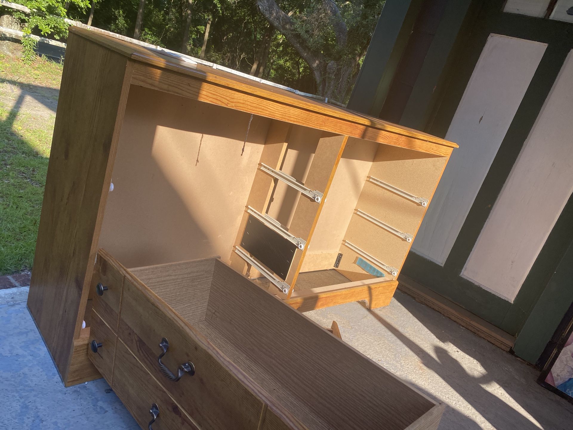 Dresser