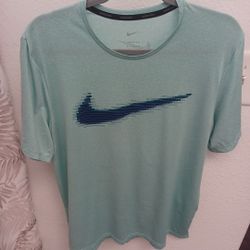 Nike men's t-shirt, size M 