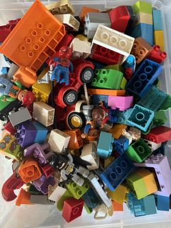 32 Gallon Bin Of Lego Duplos