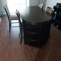 Table With 4 Chairs Bar Height