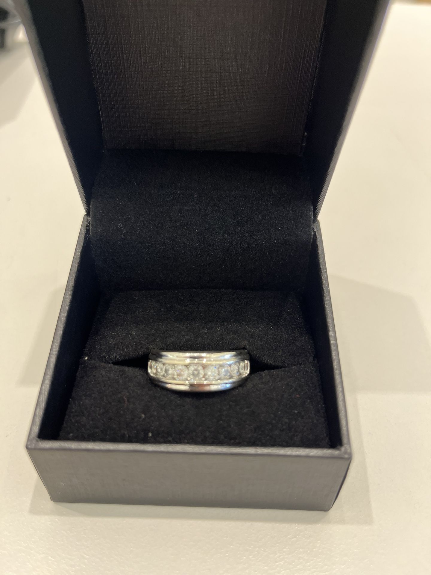 Men’s wedding band