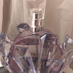 R.E.M perfume  3.4oz Ariana Grande