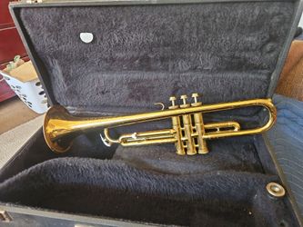 Holton usa trumpet..great condition..