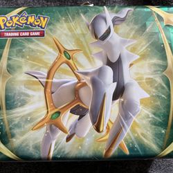 Pokemon TCG Spring 2022 ARCEUS Collectors Chest Lunchbox Tin 