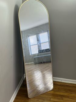 Gold mirror