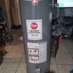 RHEEM 50 GALLON WATER HEATER FREE INSTALL & HOSES