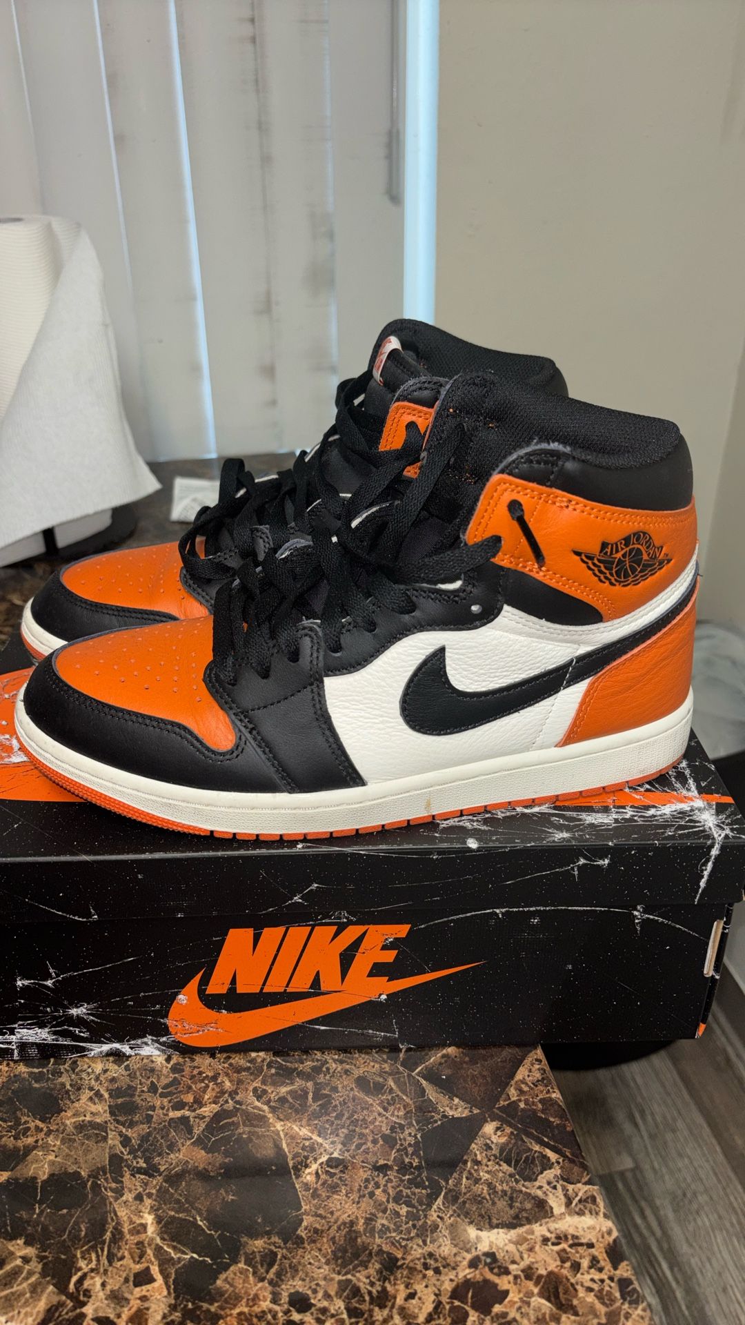 Air Jordan 1 Retro High OG “ Shattered Backboard”