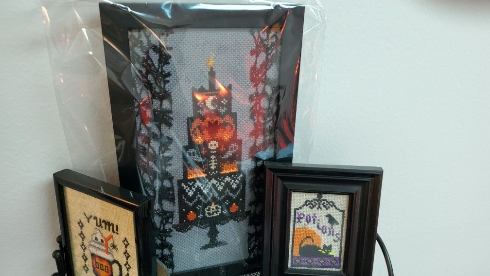 Ghoulish Fun Crafted Items For Your Halloween Party Or Host