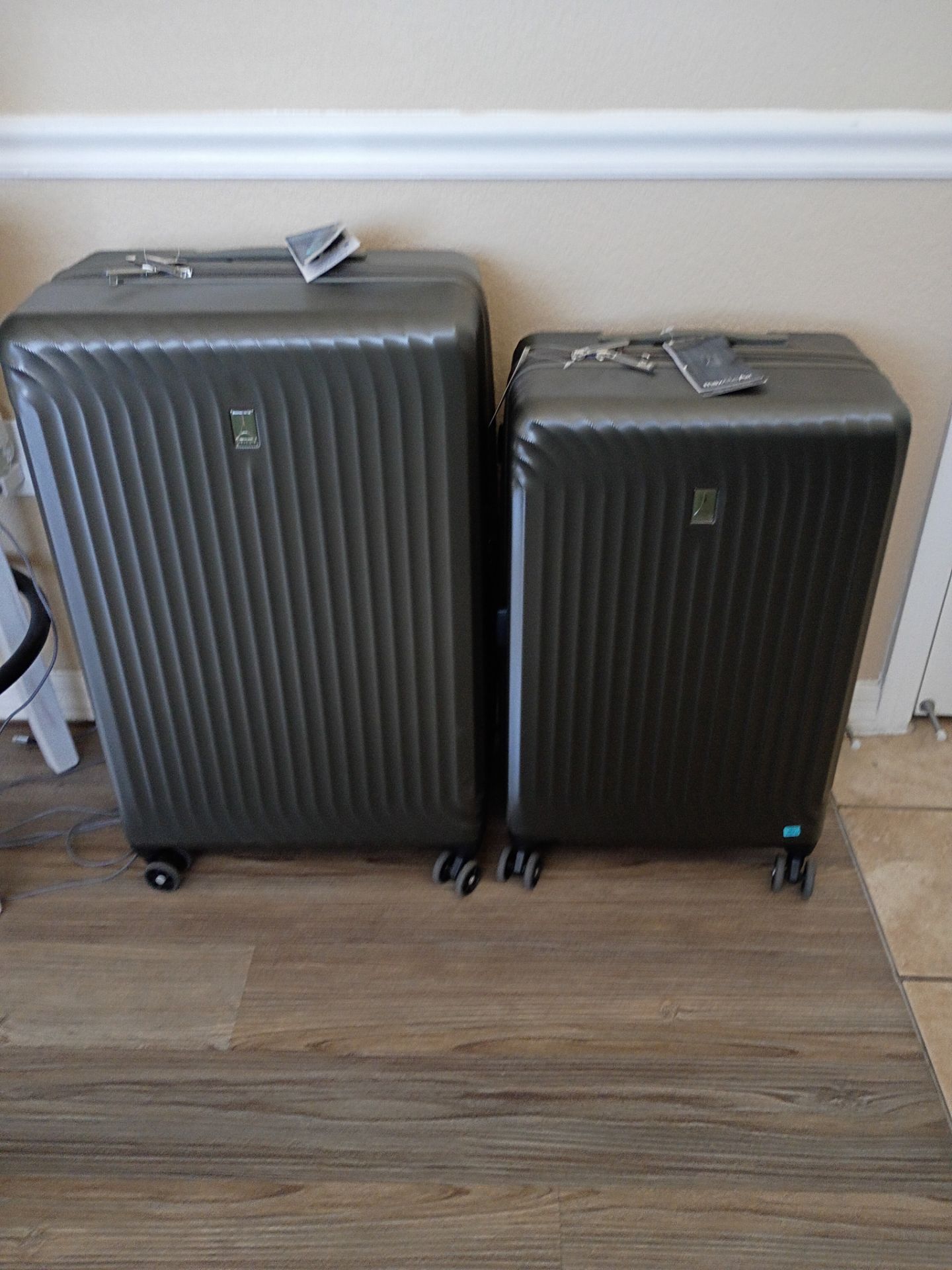 Travelpro Maxlite Air Hardside Luggage Set