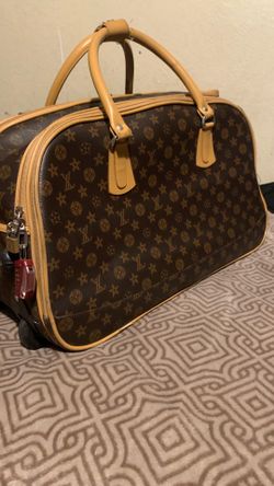Travel suitcase for sale