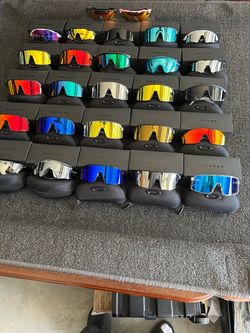 Oakley Sunglasses – Multiple Colors