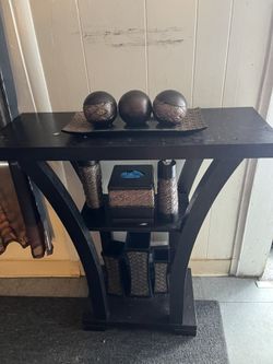 Stand for by your door. accessories included