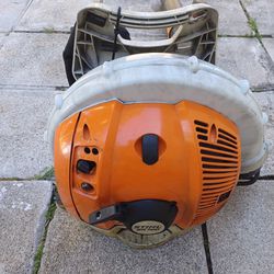 Lawn Mower/stihl Backpack Blower BR700 Excellent Condition Running Like Champs. 