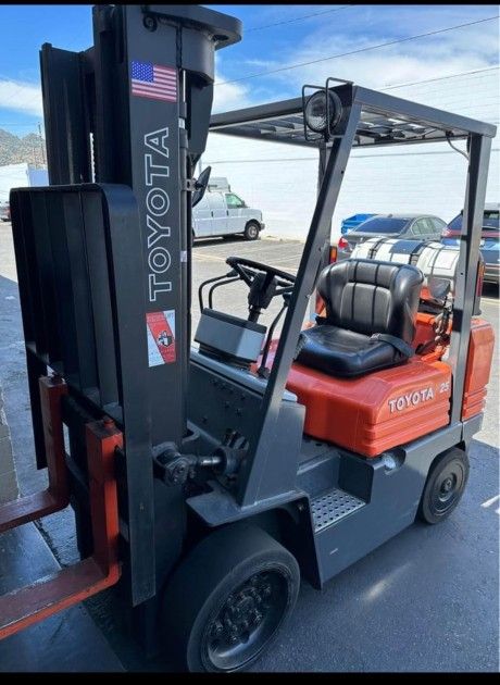 Forklift