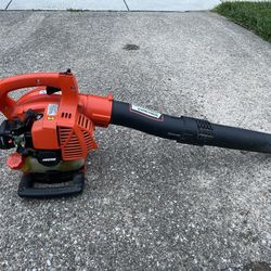 Echo gas powered leaf blower excellent condition