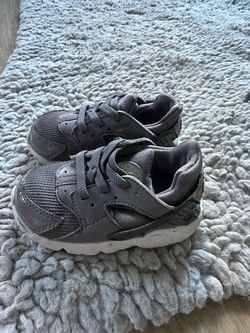 Nike Baby Shoes Size 6