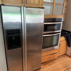 Fridge, Oven/microwave, Dishwasher Used 