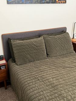 Scandinavian Designs Holfred Full Platform Bedframe