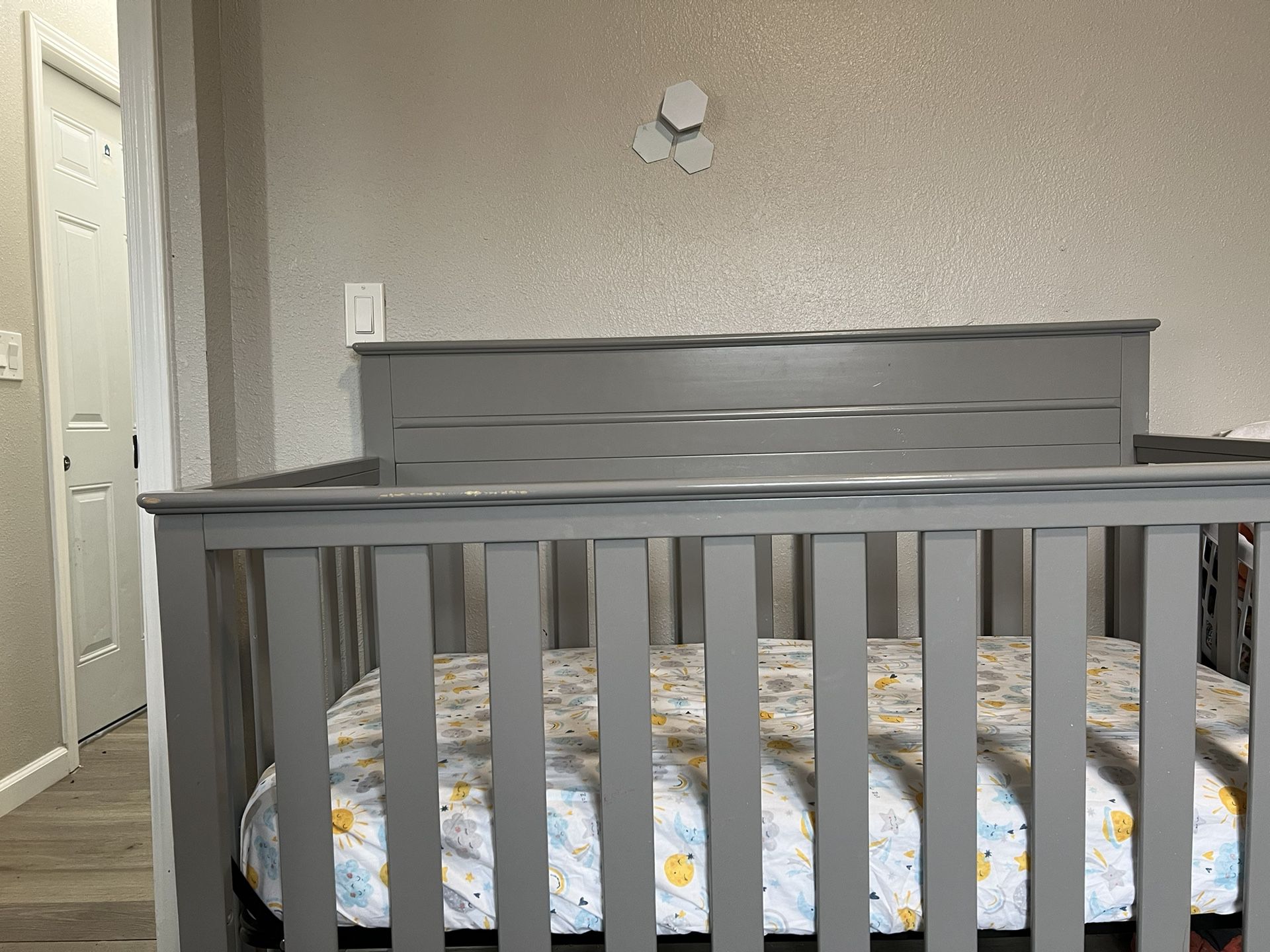 baby crib-