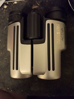 Minolta compact binoculars