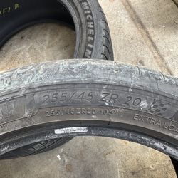 (2) michelin all season tires 255/45/20