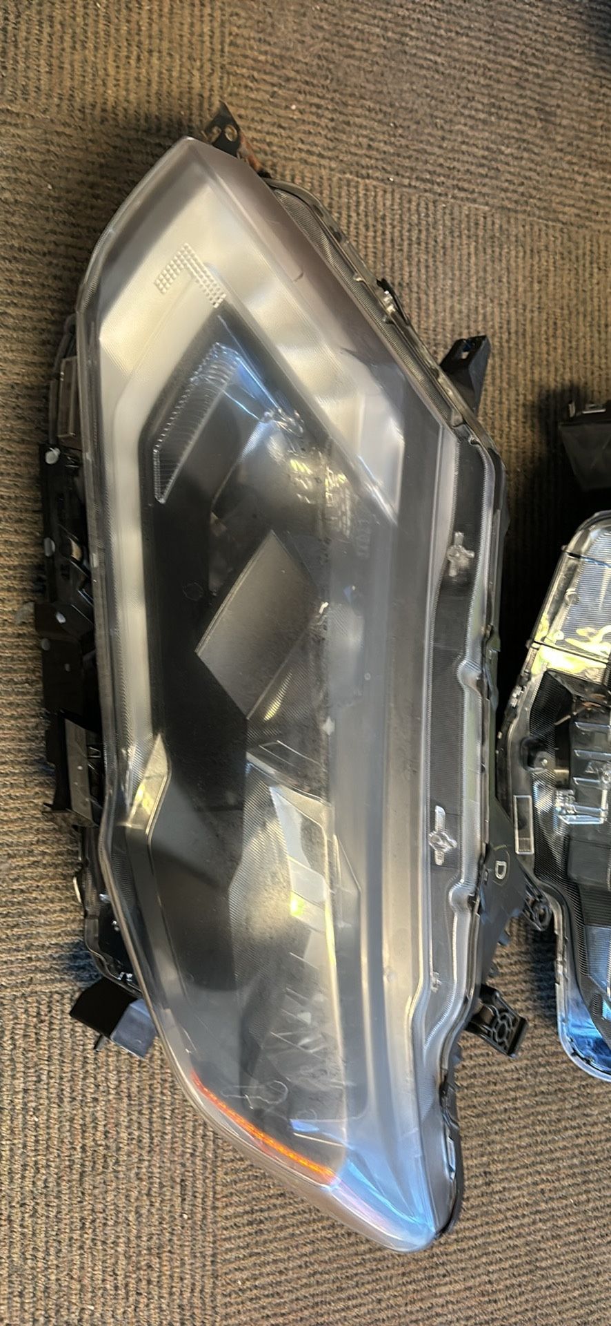 2019 Nissan Rogue Left Headlight 