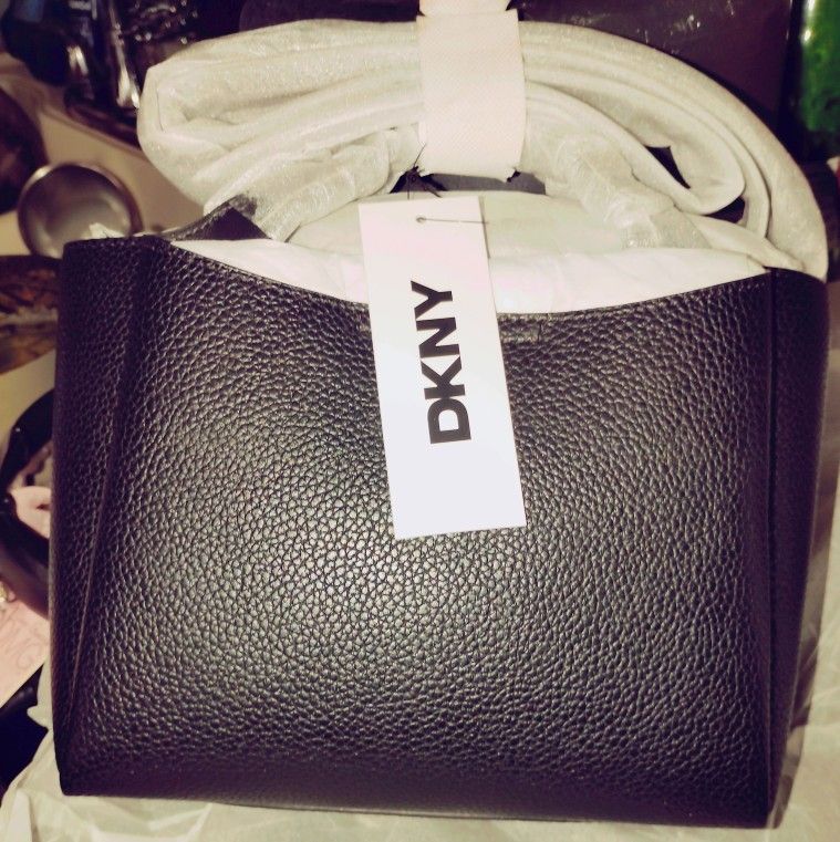 DKNY shoulder Bag