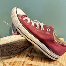 Converse Size 9