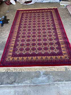 Big Persian Style Rug (MOVING SALE😱⁉️‼️)