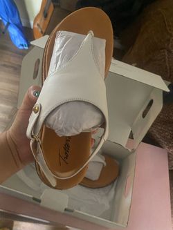 Sandles
