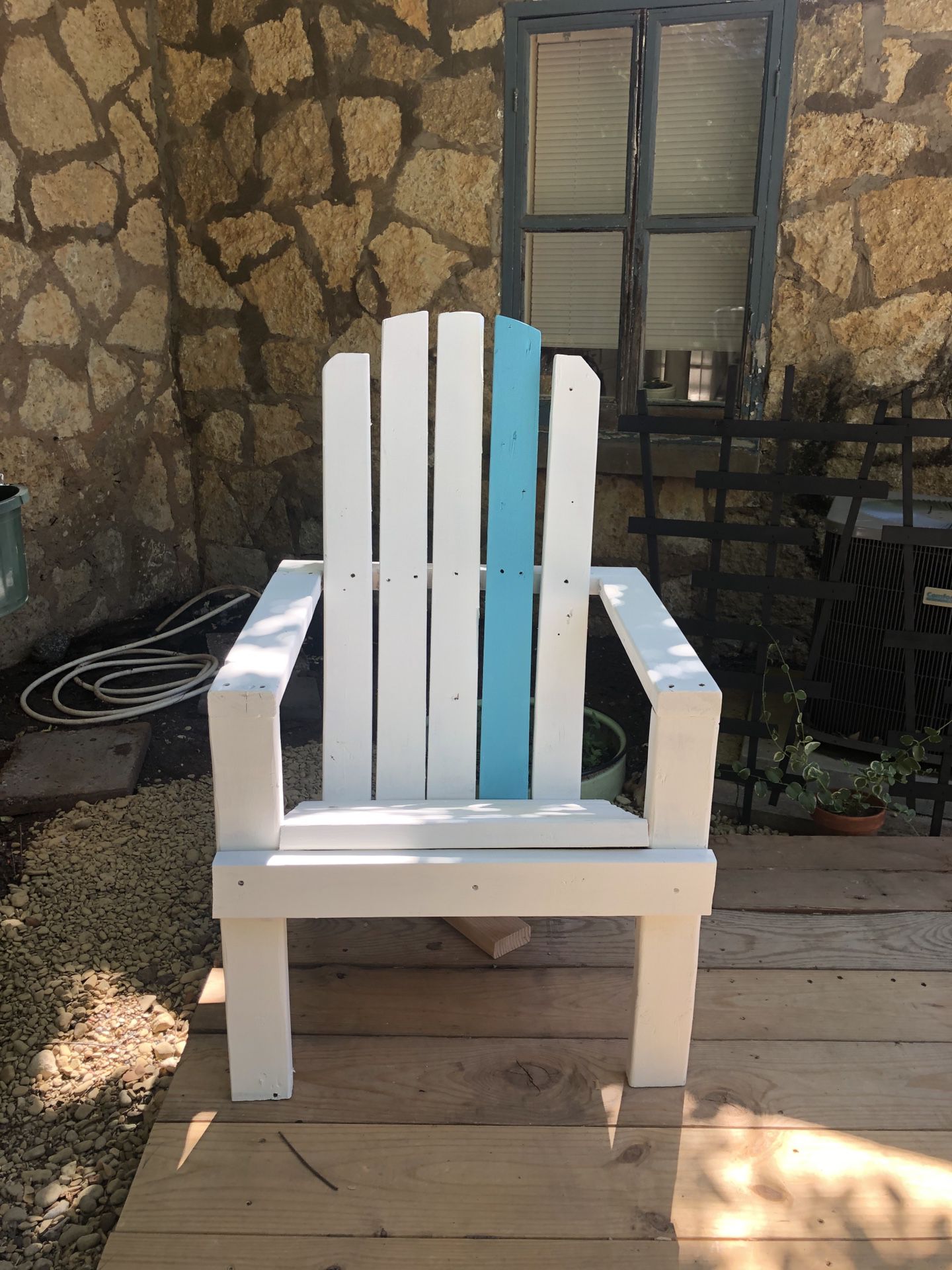 Outside chair ( MUST GO TODAY!!)