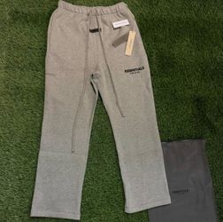 essential gray sweatpants. size_ M-L