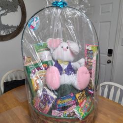 Vintage Oversized Easter Basket Era 1(contact info removed)