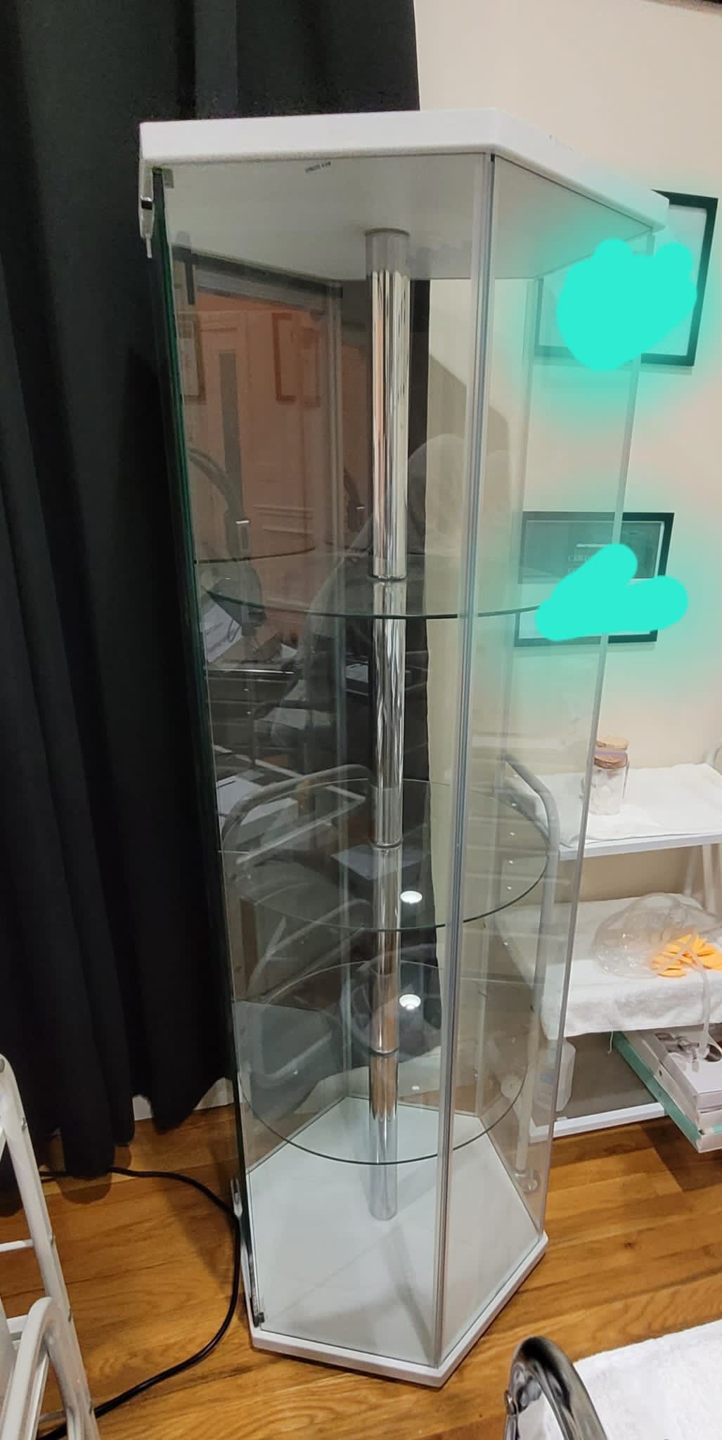 Glass Display