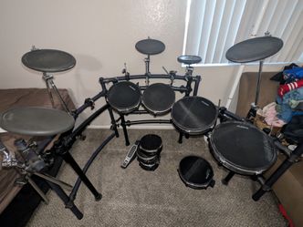 Alesis Roland Drum Kit