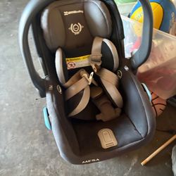 Uppa Baby Infant Seat 