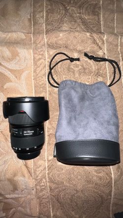 EF 24-70mm  f/2.8L II USM w/ lens cap and travel case