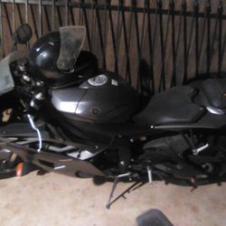 2016 Yamaha FZR6