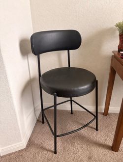 Bar stool