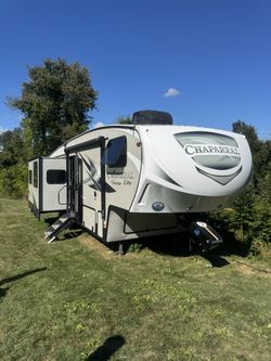 2020 5th wheel camper