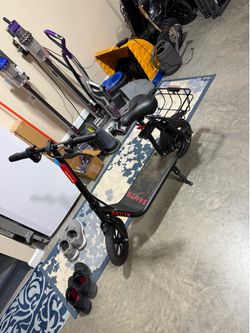 Hyper skute electric scooter