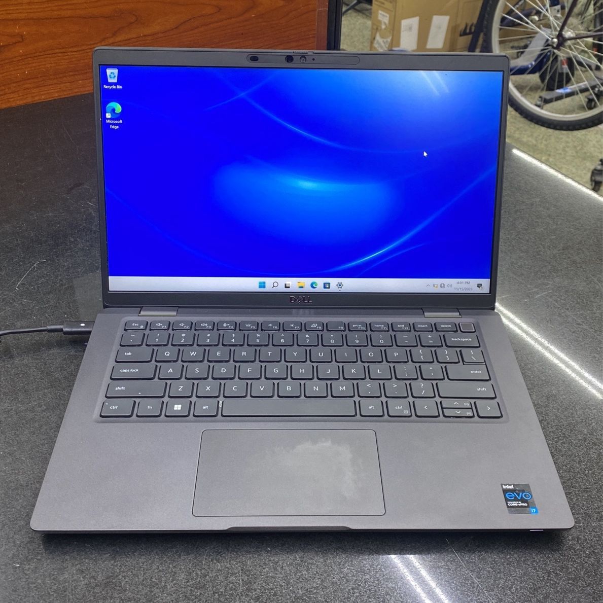 14” Dell Latitude 7420