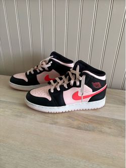 Air Jordan 1 .. size 6Y