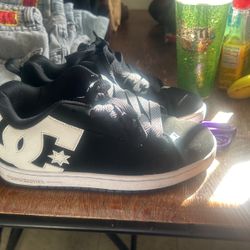 Dc Shoes 7.5